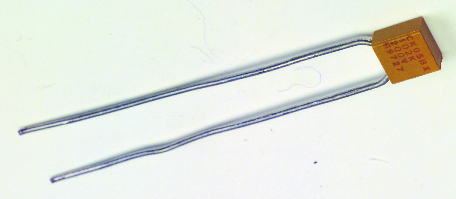 AVX Series CKO6 Ceramic Capacitor: CK05BX270K