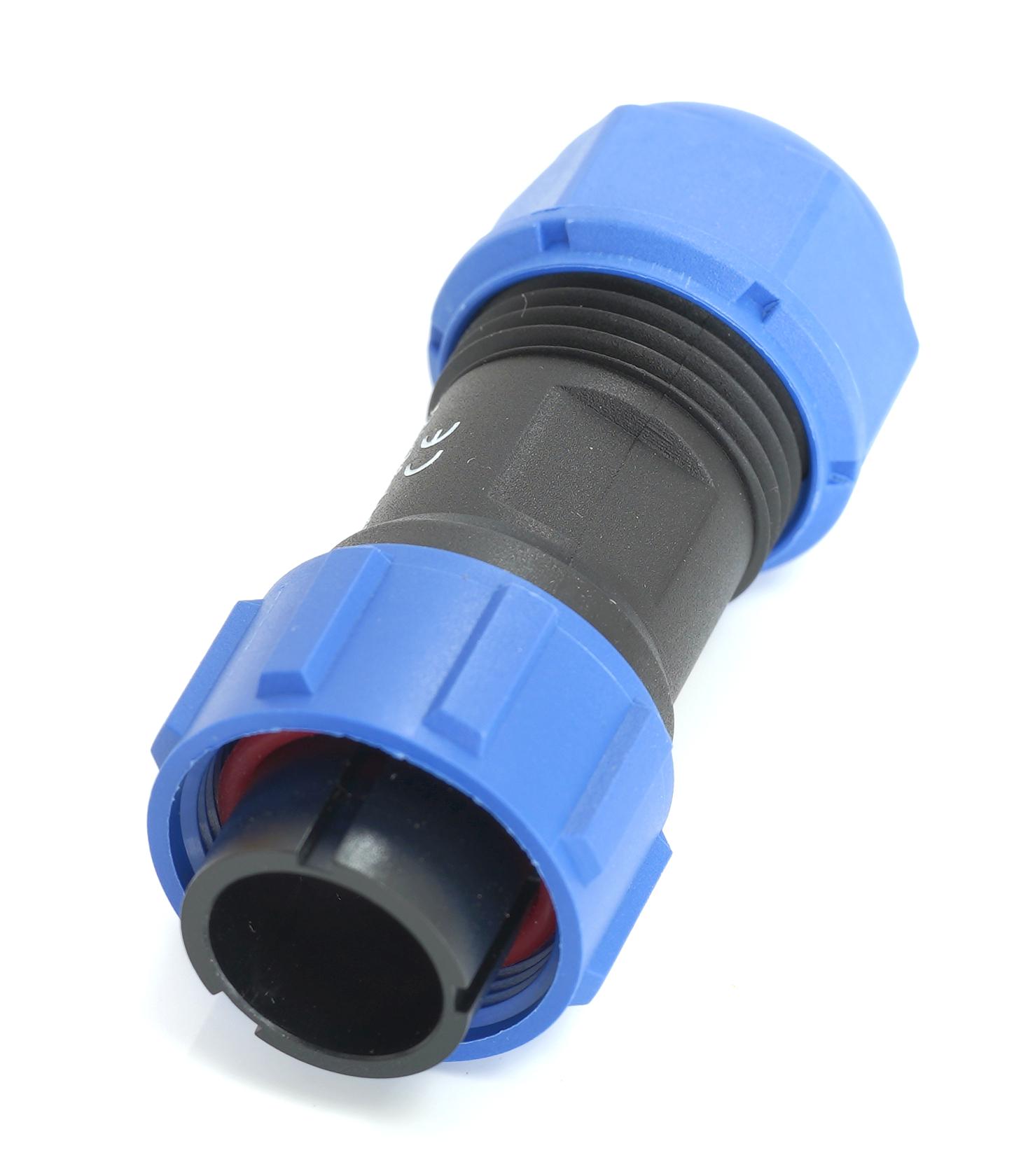 Multicomp Series Waterproof Threaded Coupling: MP007590